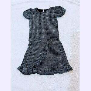 PRIMARK girls set of 2 pieces top and skirt / size 3-5 years